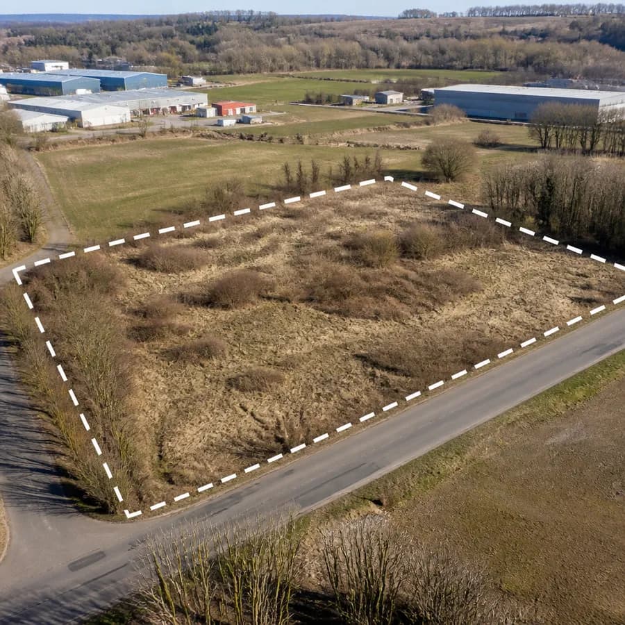 Samorząd powiatowy ogłasza postępowanie przetargowe na zbycie nieruchomości