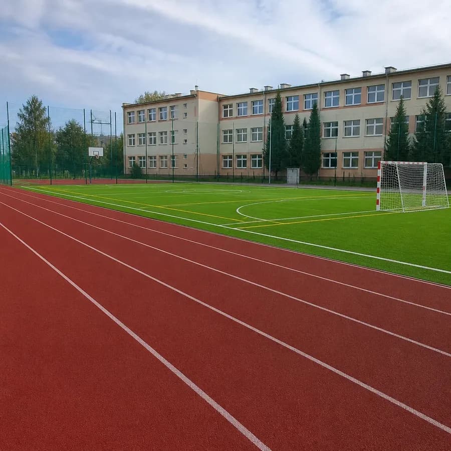 Nowe obiekty sportowe przy Szkole Podstawowej nr 2 w Wieruszowie już gotowe